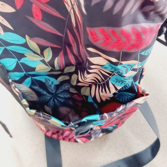 Tropical Leaves Drawstring Backpack Colorful Day Bag - Picture 7 of 13
